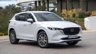 Тази година Mazda CX 5 се конкурира с CX 30 за ролята