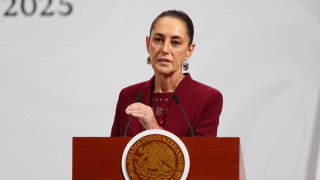 Мексиканският президент Клаудия Шейнбаум настоя за отговори след като четирима