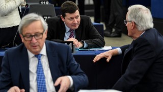 Представителите на ЕС на преговорите за Брекзит подозират че са