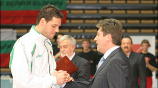 Искат оставката на Данчо Лазаров