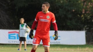 Вратарят на Нефтохимик Християн Славов вече не е част