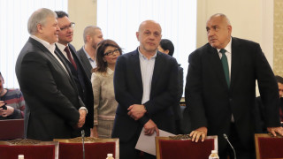 Без мандати, ГЕРБ и ПП/ДБ започват работа по бюджета и съдебната реформа