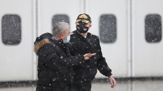 Македонският началник на отбраната и адм. Ефтимов с български самолет летят към Брюксел