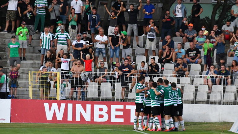 Феновете на Черно море отричат да имат нещо общо с хвърлената бомба в сектора с привърженици на ЦСКА