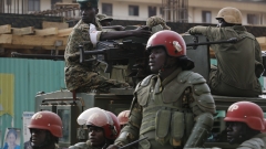 Бунтовници избиха 41 души в училище в Уганда