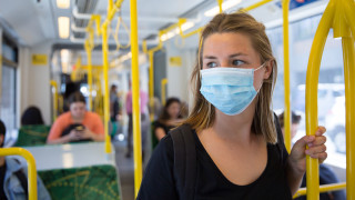 Носенето на защитна маска за лице в столичния градски транспорт