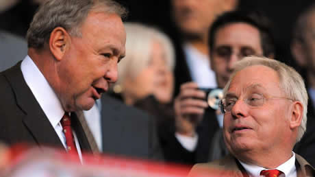 Продават Ливърпул до края на месеца