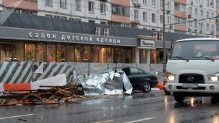 11 жертви на мощен ураган в Москва
