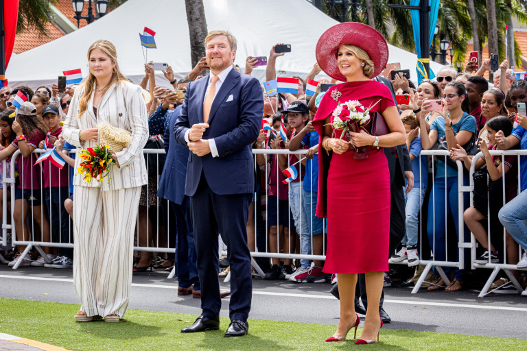 Принцесата с майка си и баща си