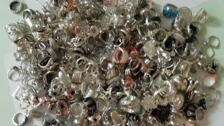 ﻿Агенция "Митници" пуска на търг 52 кг накити, иззети в полза на държавата