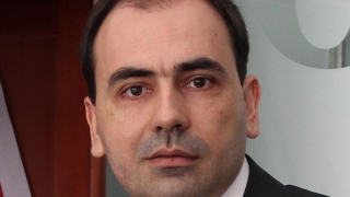 Как се отразява скъпият долар на българската икономика? Отговаря експертът