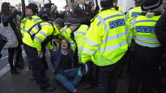 Четирима арестувани в Лондон след протеста пред имението на Дерипаска 