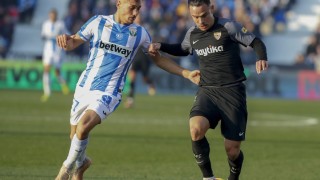 Севиля се отдалечи от лидера Барселона в Примера дивисион след