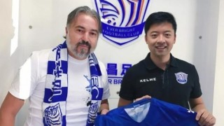 Българският специалист Ясен Петров се завърна начело на Шъдзяджуан В периода