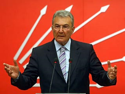 Лидерът на турската опозиция се оттегли след сексскандал
