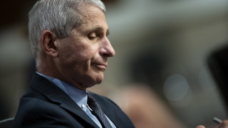 Белият дом може да полага усилия да дискредитира директора на