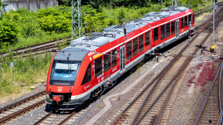 Първите влакове Alstom Coradia Lint 41 на TFC започнаха да се