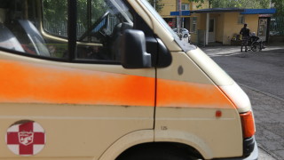 Лек автомобил Нисан е блъснал пешеходец на кръстовището на улиците Христо