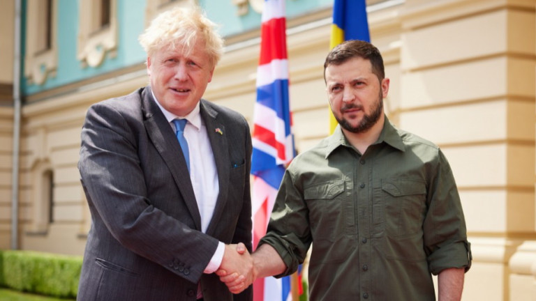 Великобритания иска да помага на Украйна с разминирането 