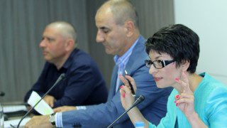 Ако г жа Нинова има претенции да завежда дела към министър