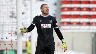 Локомотив Пловдив уреди заместник на вратаря Мартин Луков който бе