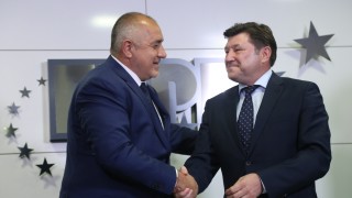 ГЕРБ и Никола Петков подписаха споразумение за политическо партньорство за