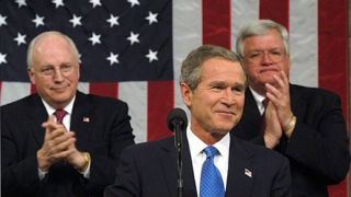 Буш иска употребата на бензин в САЩ да се намали