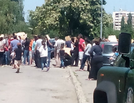 Чужденците ще могат да участват на нашия пазар на труда докато си чакат статута