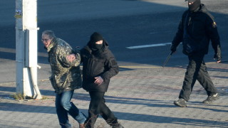 Над 300 души са задържани на многохиляден протест в Минск