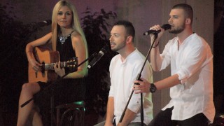 Песента Миг от спомен приятно изненада Нешка Робева която я