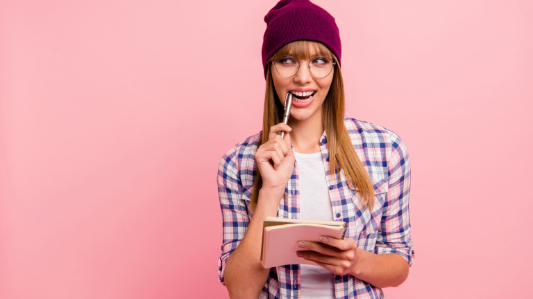 Защо повечето химикалки имат отвор на капачката