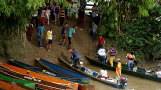 Когато Антонио се присъедини към антиправителствени демонстрации във Венецуела преди