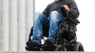 Думата инвалид официално отпадна от закона съобщава БНТ С гласуваните