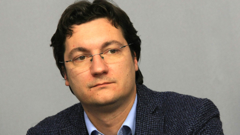 Победата на ГЕРБ не е народна прошка, убеден е Крум Зарков