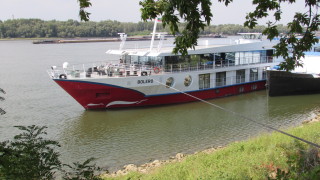 Комисията за незаконно придобито имущество конфискува кораб информират от БНТ Това