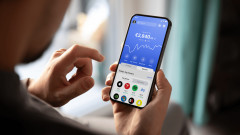 Все повече българи инвестират автоматизирано и портфейлът им расте