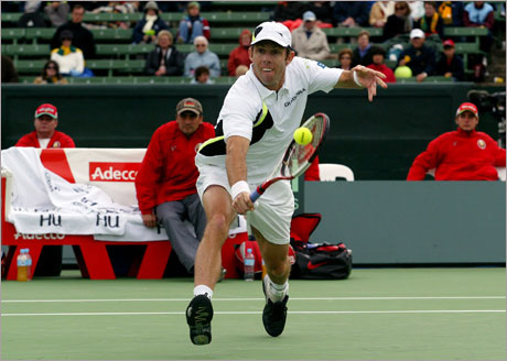 Австралия е първият полуфиналист за Купа "Дейвис"