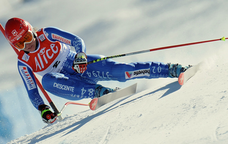 Две състезателки първи в супергигантския слалом в Сестриере