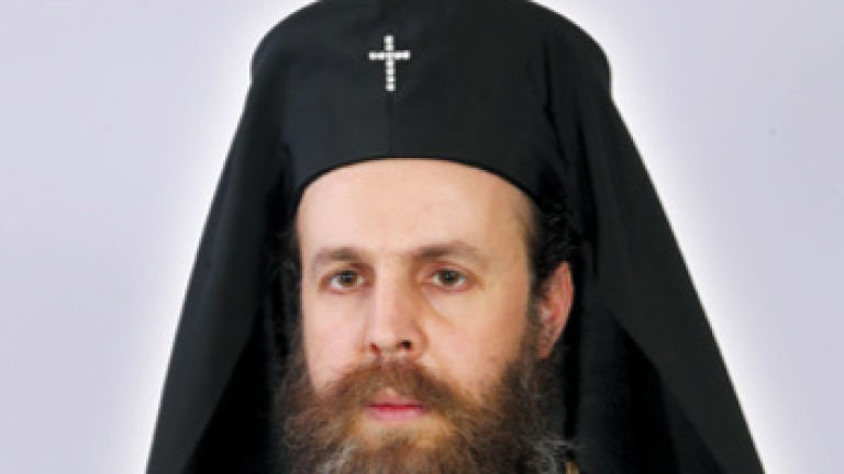 Неврокопският митрополит Серафим очаква свещеник Ангел Кочев за разговор