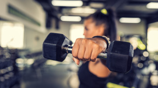 Дъмбелите – бърз и ефективен начин за тренировка у дома