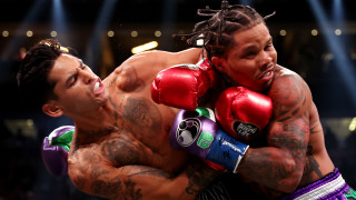 Шампионът на WBA в три теглови категории на професионалния бокс