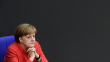  Меркел подготвена за компромис с Франция за промяната в еврозоната 
