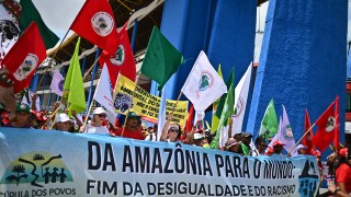 Хиляди протестираха по време на климатичните преговори на COP30 в