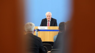 Германия отчете скок на крайнодесния екстремизъм през миналата година включително