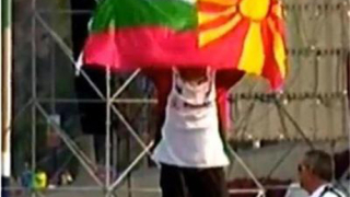 Българин развя македонското знаме на "Дакар"
