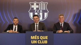 Защитникът на Барселона Жорди Алба подписа нов договор с клуба