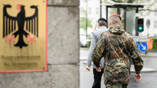 Генерал от Бундесвера ще оглави кризисния щаб за борба с пандемията в Германия