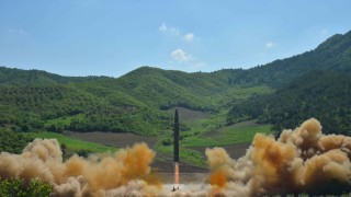 Северна Корея е изстреляла най-малко 1 ракета с малък обсег 