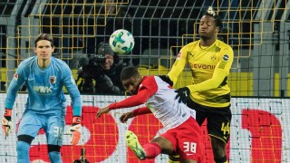 Отборът на Борусия Дортмунд се препъна в Аугсбург в тазвечершния