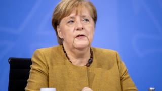 Меркел заплаши със строги мерки срещу коронавируса